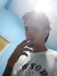 Laiker00 webcam model stream image