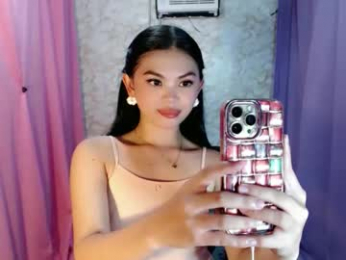 yourlovelytranspinay webcam model stream image