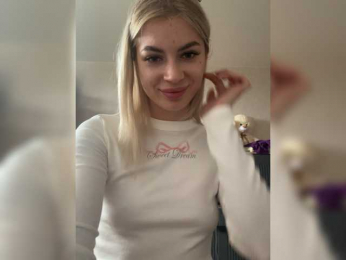 littlbanny webcam bongacams model stream image