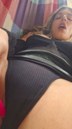 LizzieBlack webcam model stream image