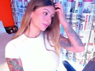 emmaa-hostt webcam model stream image