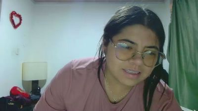 Dulce_cloee webcam model stream image