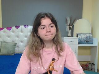 Tina Ryder webcam model stream image