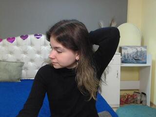 Tina Ryder webcam model stream image