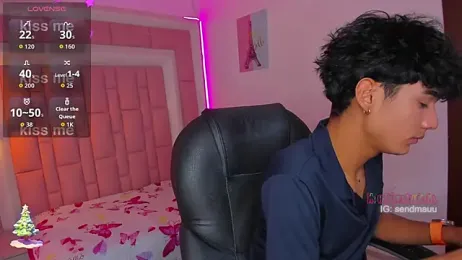 OliverTwinky webcam model stream image