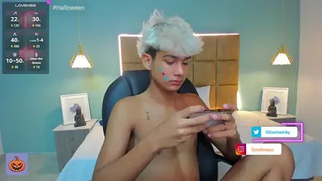 OliverTwinky webcam stripchat model stream image