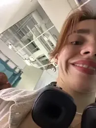 Lily__Belle webcam model stream image