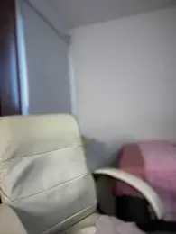 horny_roomiess webcam model stream image