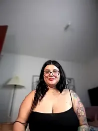 horny_roomiess webcam model stream image