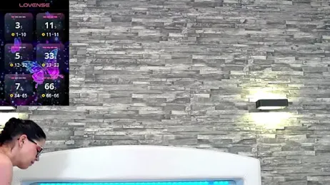 KaylaLewys webcam model stream image