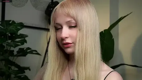 MarciDarugar webcam model stream image