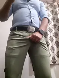 Guyinformal webcam model stream image