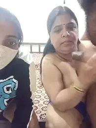 HoneyHush webcam model stream image