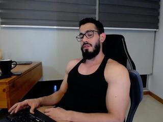 Dom Beard webcam model stream image