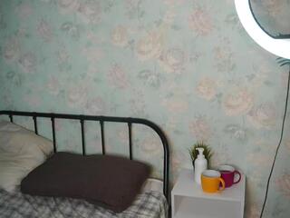 Hyo Benevento webcam model stream image