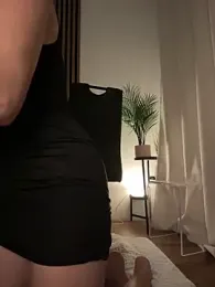 OIivia webcam model stream image