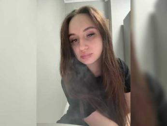 KiraSweet webcam model stream image