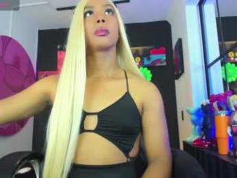 adonis_hot_xx webcam model stream image