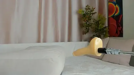 HeyGinger webcam model stream image