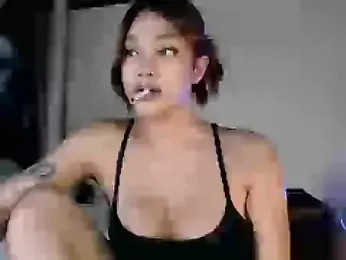 itsmekarinaaa webcam model stream image