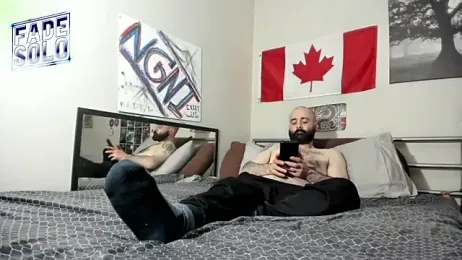 Fade_Solo webcam model stream image