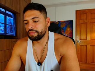 Jerome V webcam model stream image