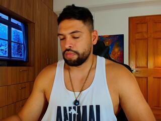 Jerome V webcam model stream image