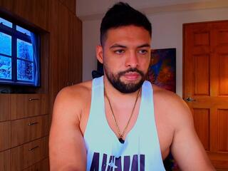 Jerome V webcam model stream image