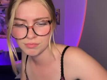 elliee81 webcam chaturbate model stream image