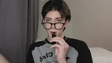 Oliver_star_boy_ webcam model stream image