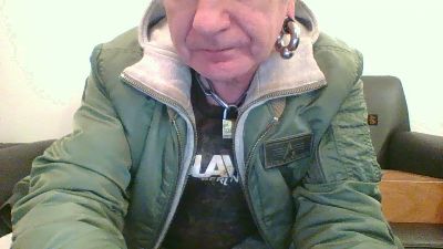 bomberglatzefun webcam model stream image