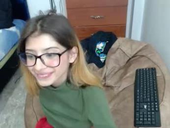 kratos_and_afrodita webcam model stream image