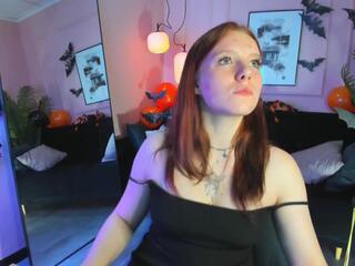 Elwyna Cornett webcam model stream image