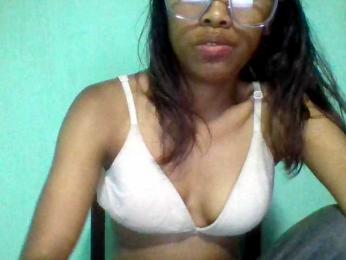 Eva-011 webcam model stream image