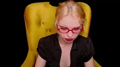 Creatrix_Lola webcam model stream image