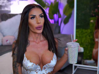 RaquelleVon webcam bongacams model stream image
