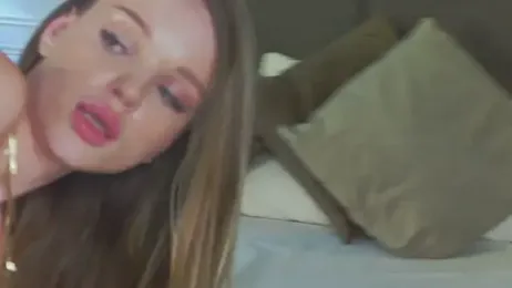 MarilynNova webcam model stream image