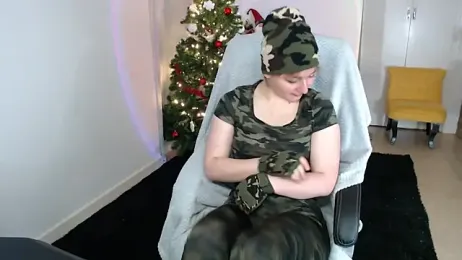 Crystal-dreamt webcam model stream image