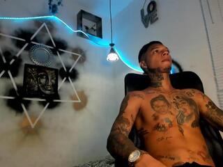 Alexx Bloom webcam model stream image