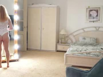 moonlight4u webcam chaturbate model stream image