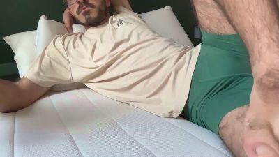 Alekaybond webcam model stream image