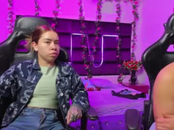 hornyy_mom webcam model stream image
