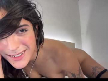 4444ngel webcam model stream image