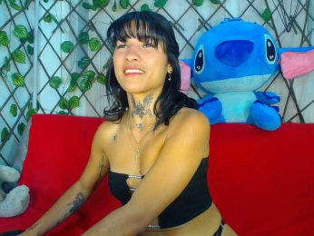 LiaGill webcam model stream image