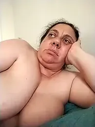 BustyBabyOfficial webcam model stream image