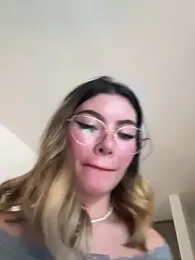 Your_Honeey webcam stripchat model stream image
