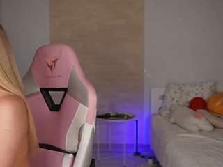 ellyary webcam model stream image