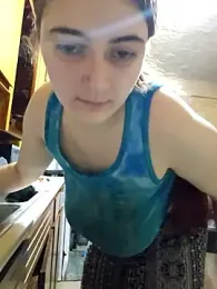 Snowbunnycake_131 webcam model stream image
