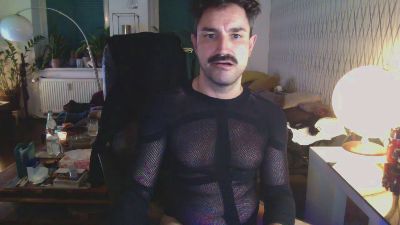 tom0819 webcam model stream image