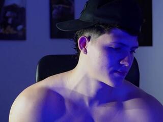 Hazzan Velez webcam model stream image
